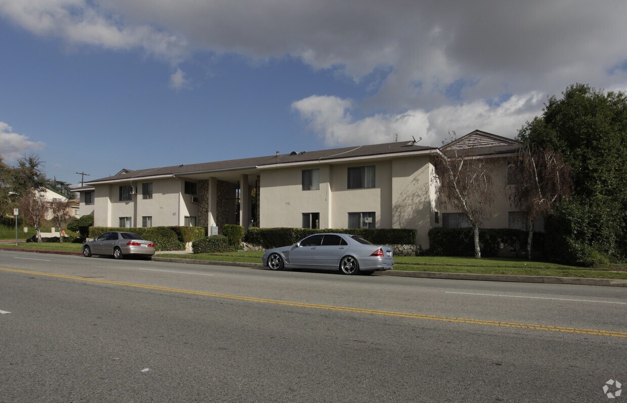 Foto del edificio - 6154 Coldwater Canyon Ave