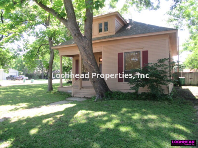 Primary Photo - ADORABLE TWO BEDROOM HOME IN THE HEART OF ...