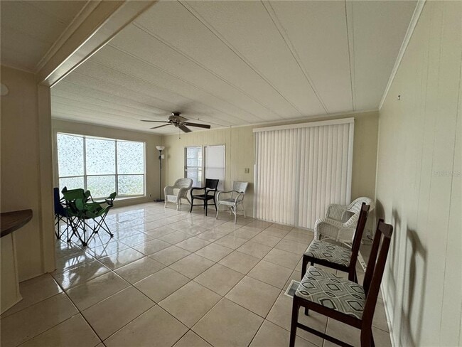 Building Photo - 5921 SW 63rd Lane Rd