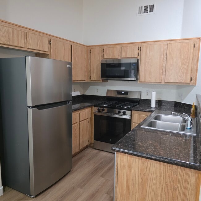 Kitchen - 1881 W Alexander Rd