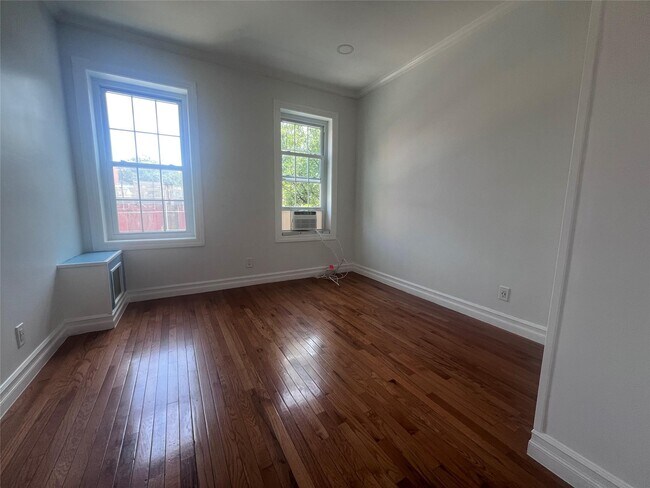 Foto del edificio - 317 Woodbine St