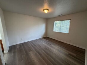 Building Photo - 2266 Sapphire Ridge Way