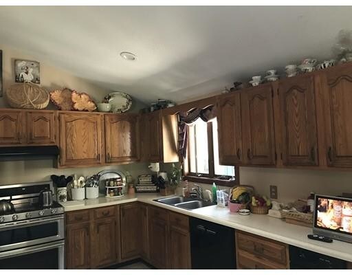 Building Photo - 72 E Demello Dr