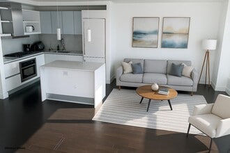 Building Photo - 77 Hudson St