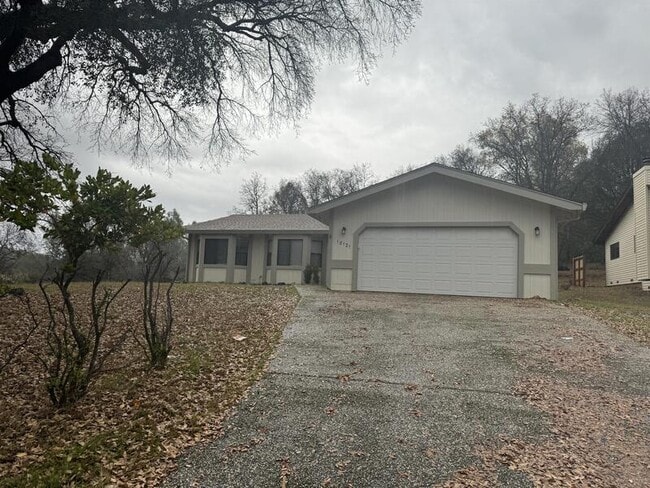 Building Photo - 18121 Fair Oaks Dr