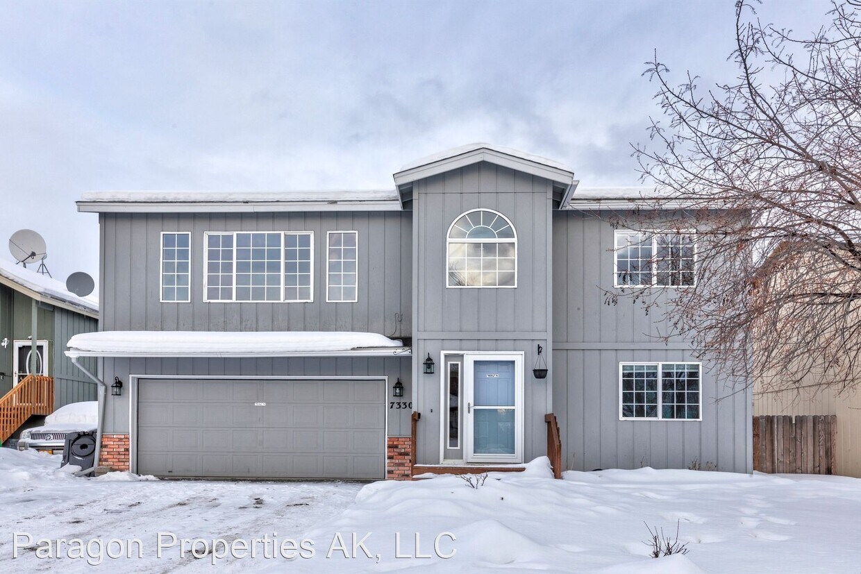 3 br, 2 bath House 7330 White Hawk Drive House Rental in Anchorage