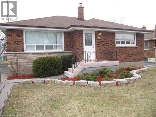 Building Photo - 25 Endfield Ave