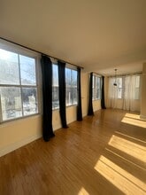 Building Photo - 17 Ivaloo St