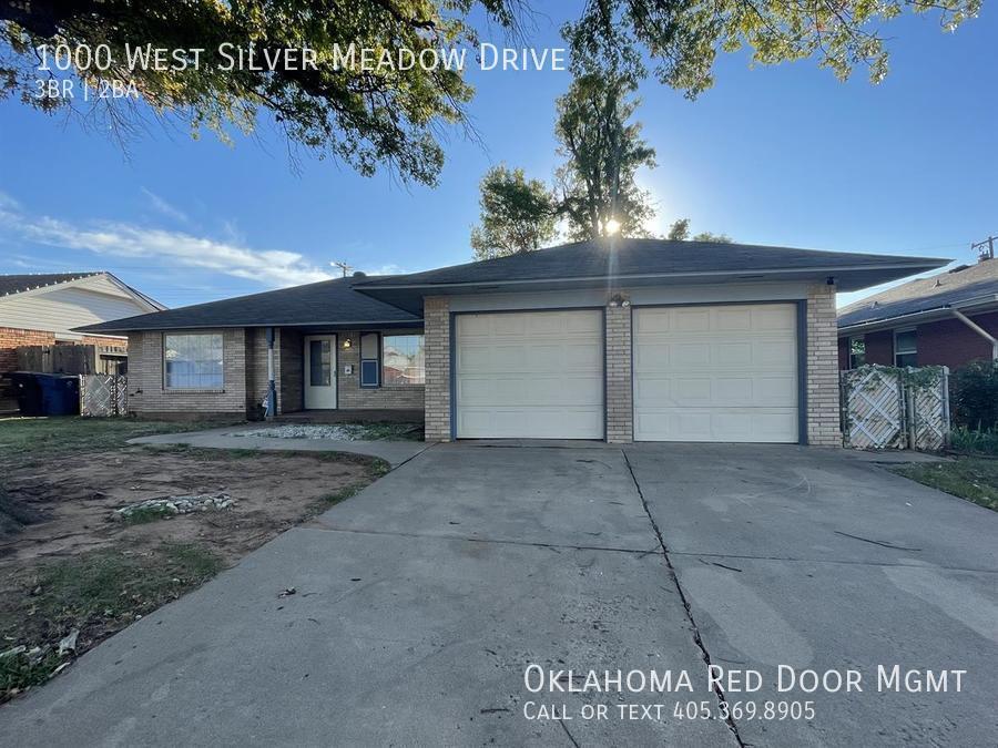 1000 W Silver Meadow Dr, Midwest City, OK 73110 House for Rent in