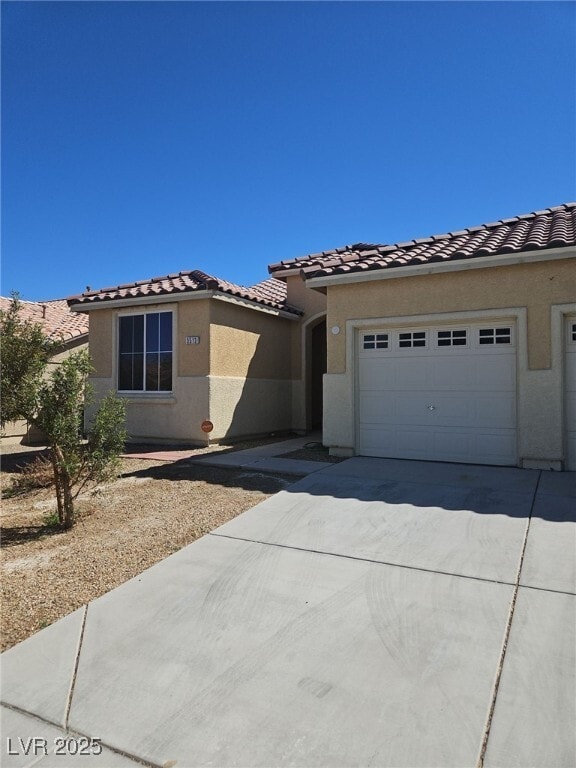 Primary Photo - 3513 La Cascada Ave