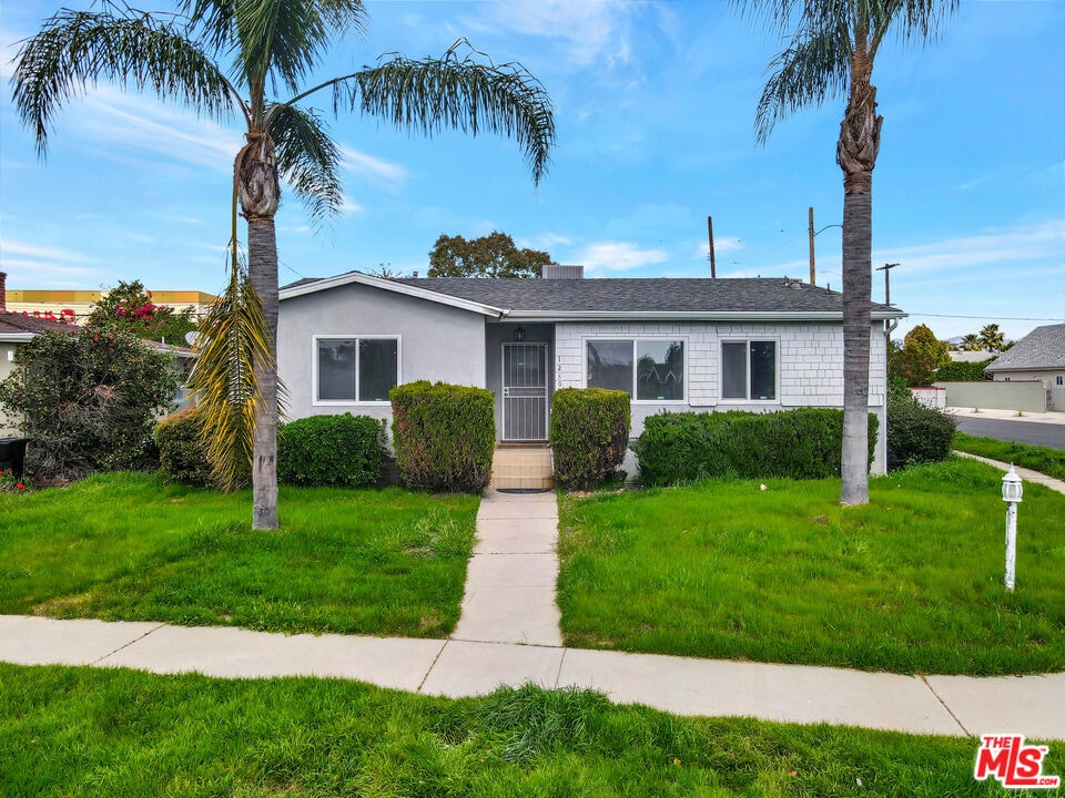 Primary Photo - 12801 Friar St