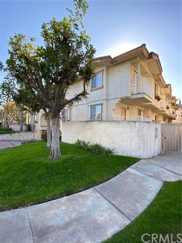 Building Photo - 1037 Sunset Blvd