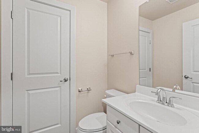 Building Photo - 9152 Kenway Ln