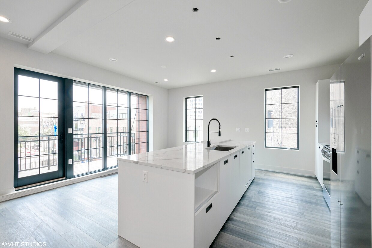 Foto principal - 1220 N Bosworth Ave
