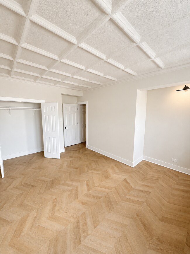 Interior Photo - The Archer