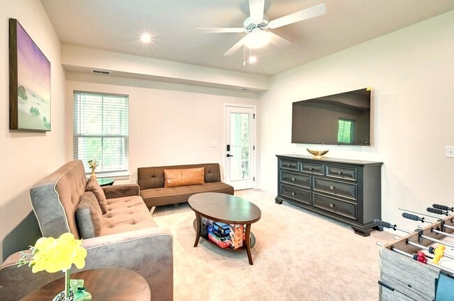 Building Photo - 2557 Pete Dye Dr