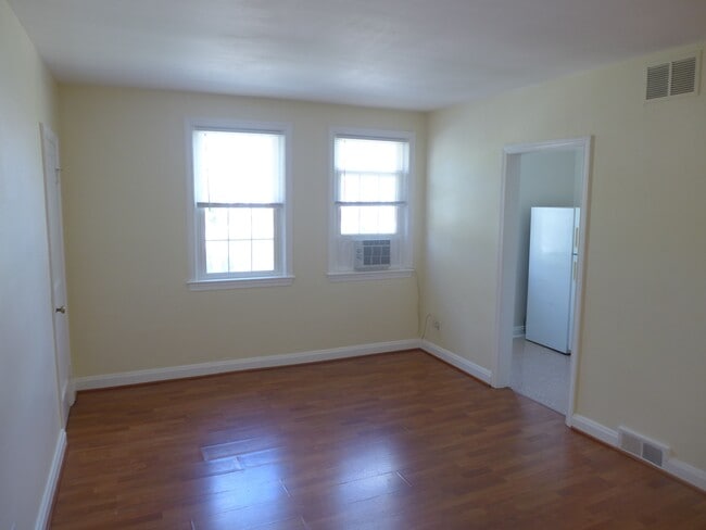 Building Photo - 1129 Gleneagle Rd