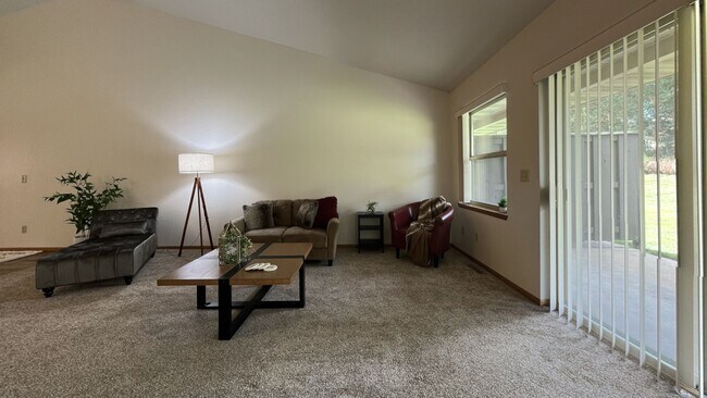 Foto del edificio - 616-618 N 16th Ave