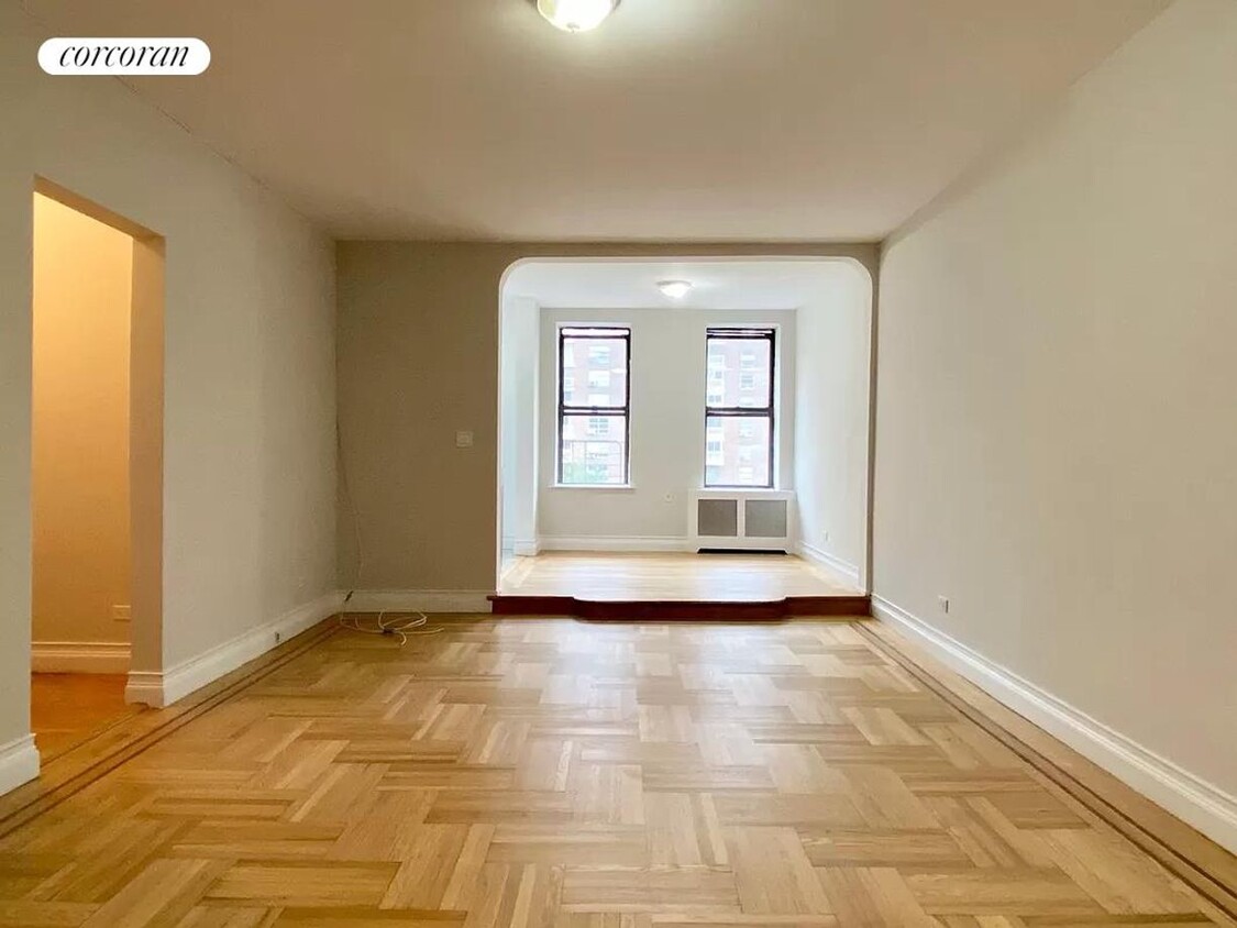 Primary Photo - 3111 Broadway