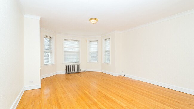 Building Photo - 407 Sherman Ave