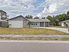 Building Photo - 5365 Winewood Dr