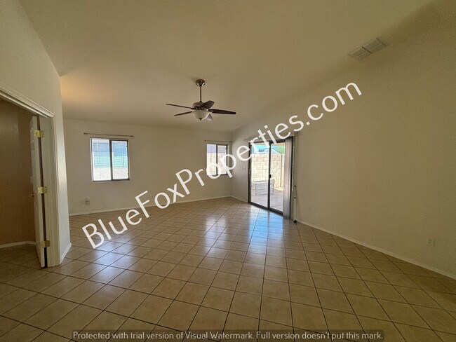 Foto del edificio - 7135 S Oakbank Dr