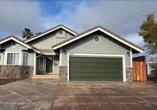 Building Photo - 1958 Windward Point