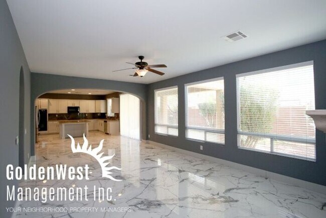 Building Photo - Eye Catching 5Bdm 3Ba Home in Las Vegas!
