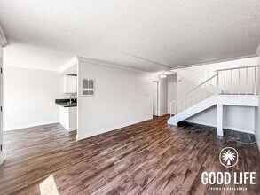 Building Photo - 4455 Vision Dr