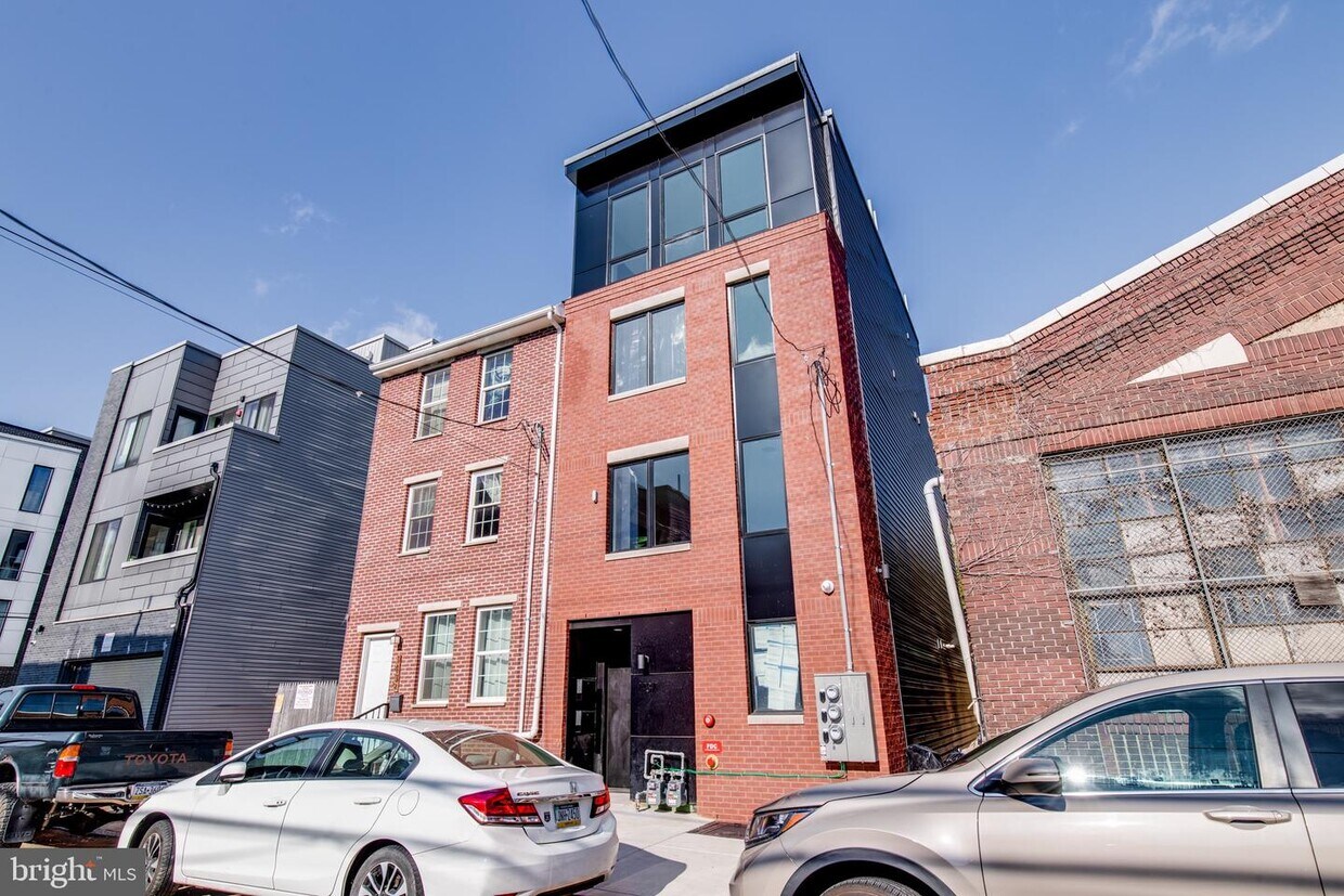 1437 Parrish St, Philadelphia, PA 19130 Townhome Rentals in