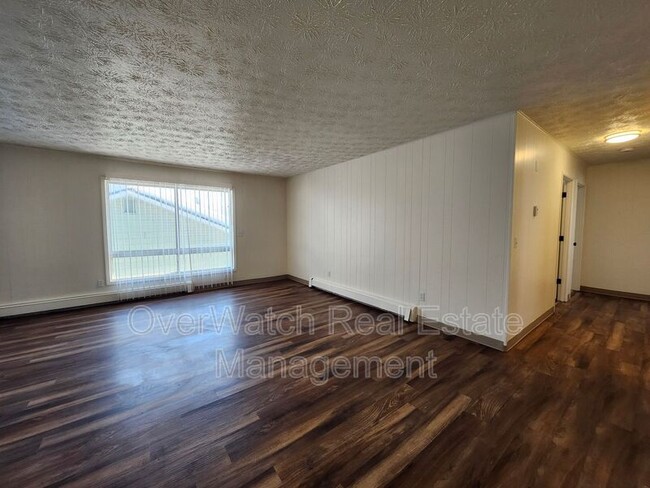 Foto del edificio - 3925 E 9th Ave