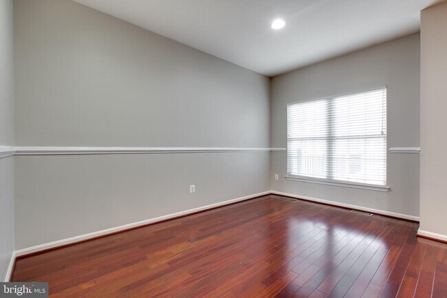 Building Photo - 8904 Dawson Manor Dr