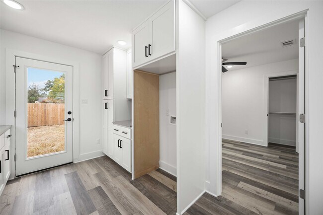 Foto del edificio - 3405 Mt Pleasant St
