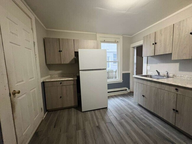 Building Photo - 457 Edgewood Ave