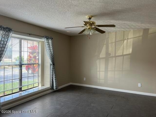 Building Photo - 1514 Manor Dr NE