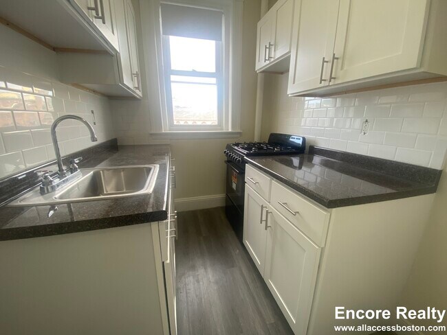 Building Photo - 1175 Boylston St