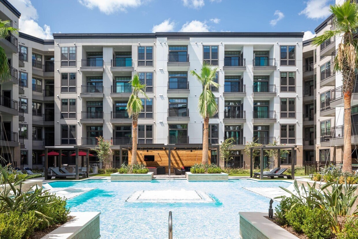 Bellrock Sawyer Yards Apartments 1215 Sawyer St Houston, TX