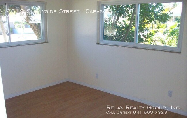 Building Photo - 2619 Sunnyside St