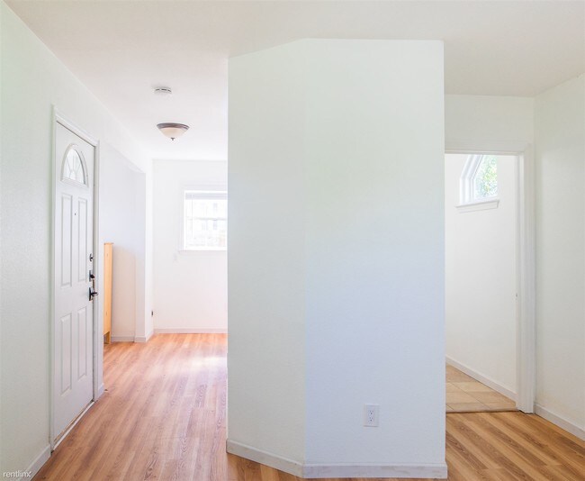 Building Photo - 1 br, 1 bath  - 1708 Garden St Unit 2