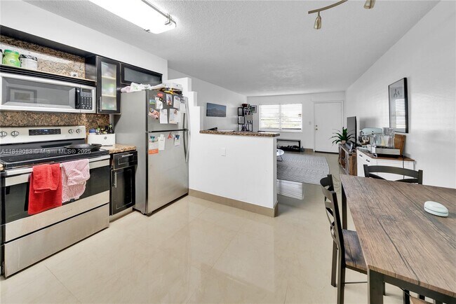 Foto del edificio - 4011 N Meridian Ave