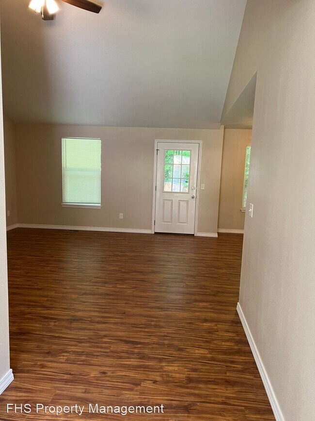 Building Photo - 3 br, 2 bath House - 1027 S Overhill Ave