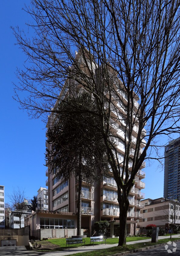 Building Photo - Ocean Bay Apartments