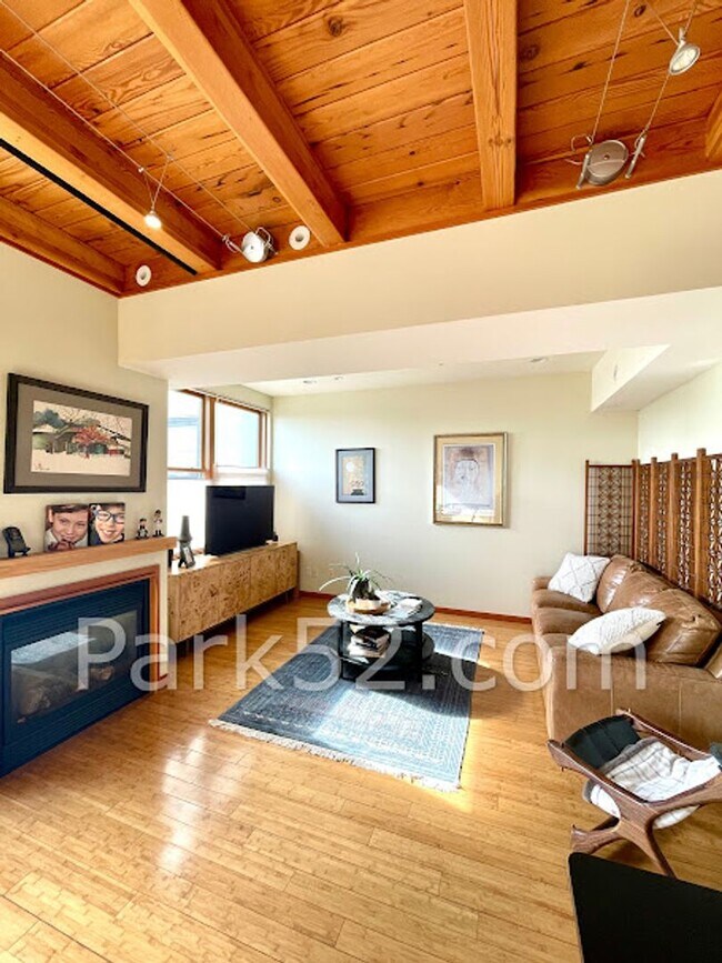 Foto del edificio - Downtown Tacoma Townhome!