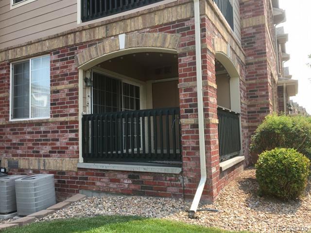 Building Photo - 8960 Fox Dr