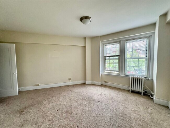 Building Photo - 1401 Beacon St