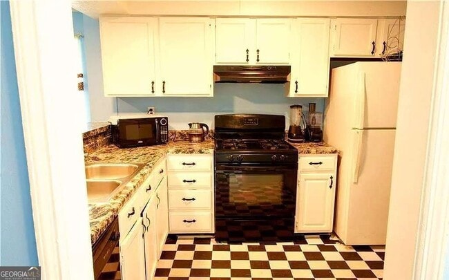 Foto del edificio - 852 Glynn Oaks Dr