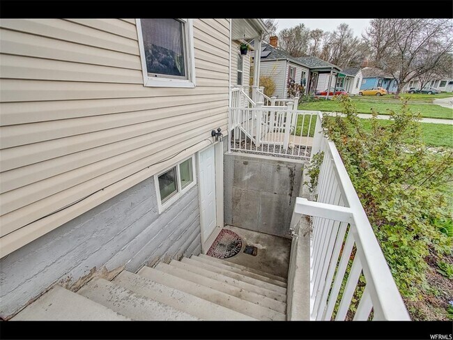 Foto del edificio - 830 S Brookside Dr
