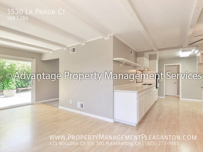 Building Photo - 3 Bed, 2 Bath, 1,404 sq. ft. located in a ...