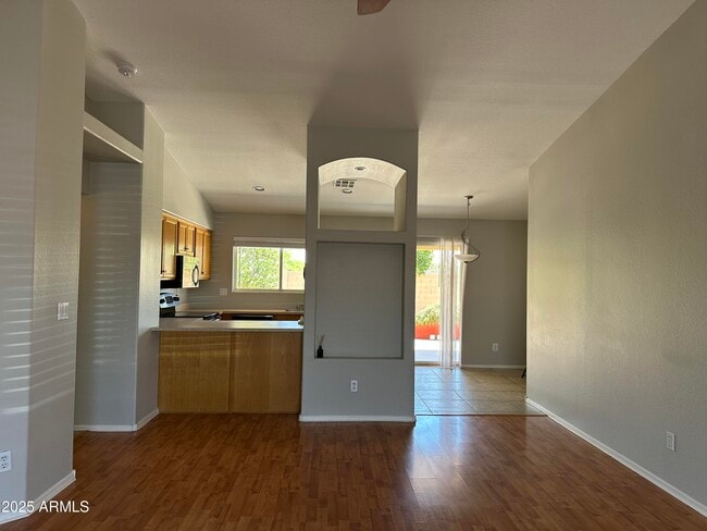 Building Photo - 2609 E Angela Dr
