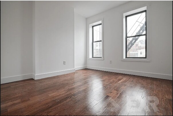 Building Photo - 272 Sumpter St